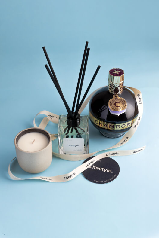CHAMPAGNE, DIFFUSER &amp; LARGE CANDLE